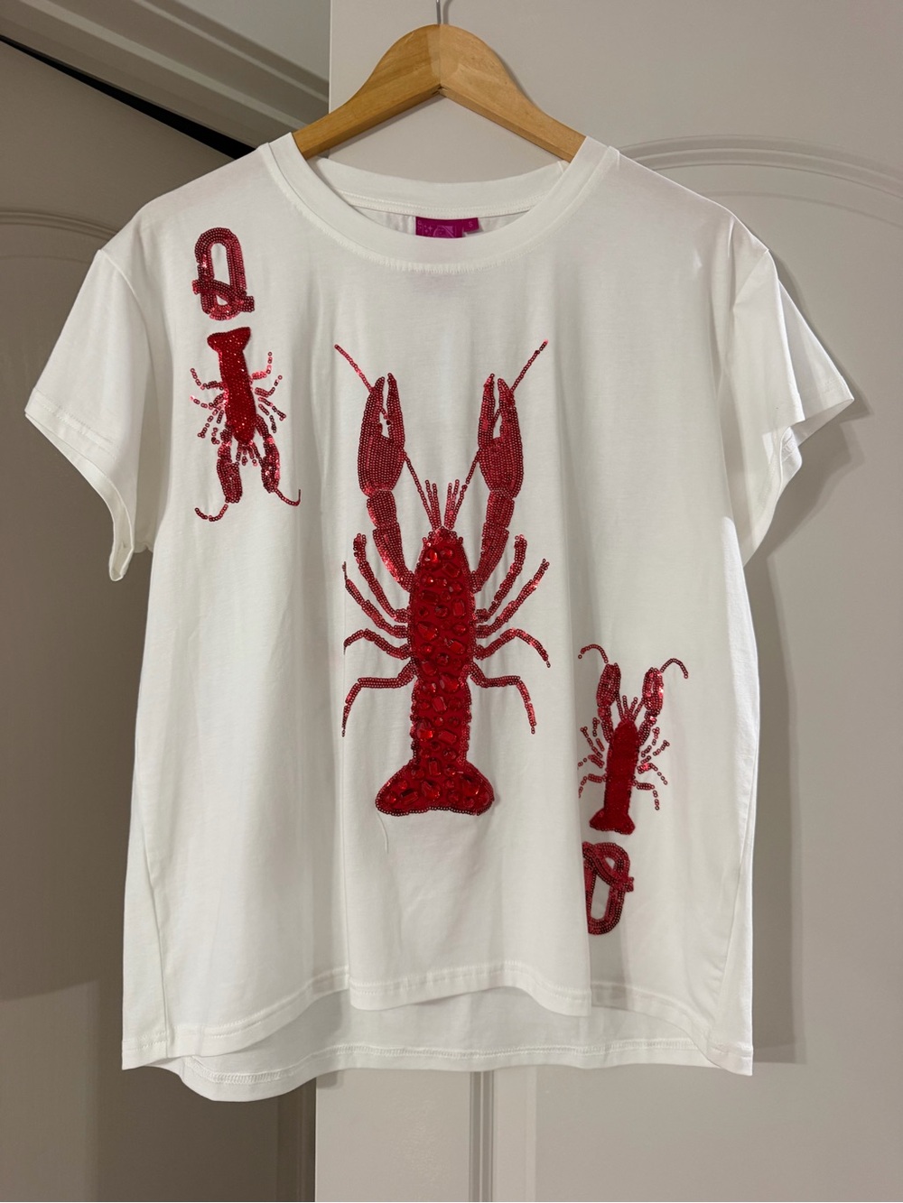 QUEEN OF SPARKLES White Tee with Red Sequin Crawfish Motifs